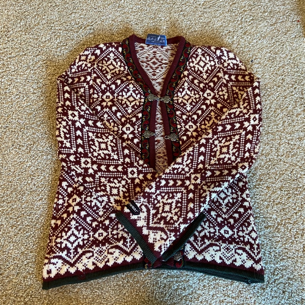 Icewear 100% wool cardigan size large